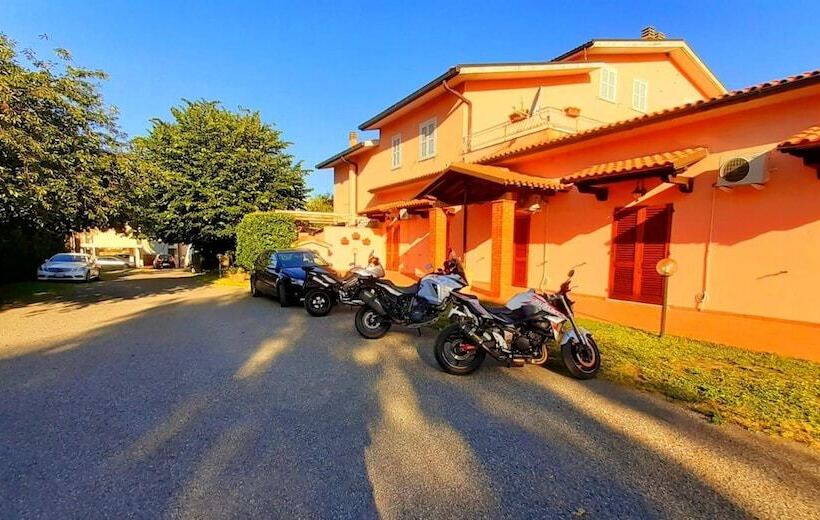 تختخواب و صبحانه Villa Etruria Guest House