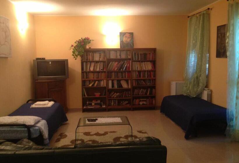 تختخواب و صبحانه Villa Naclerio