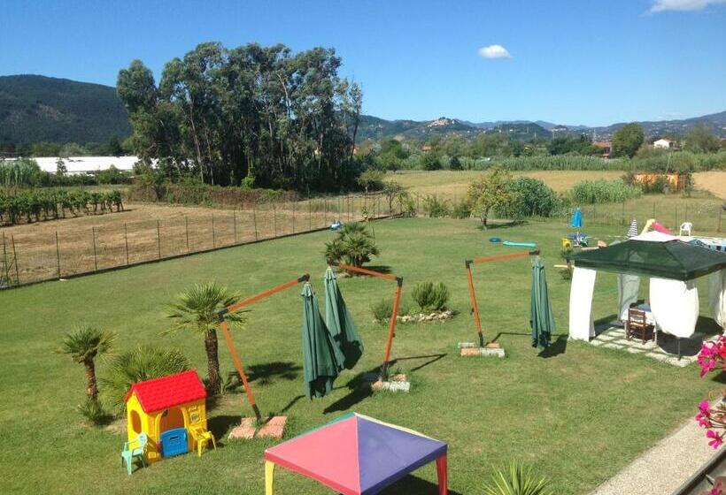 تختخواب و صبحانه Villa Naclerio