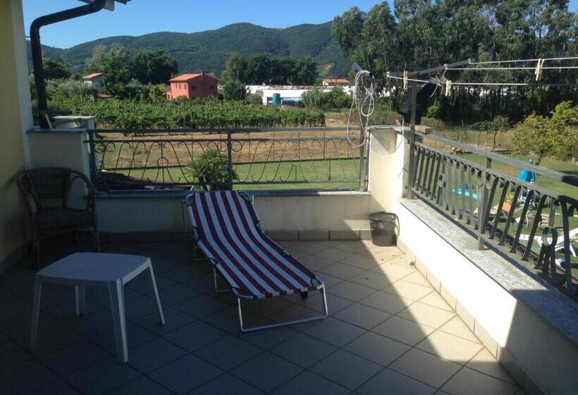 تختخواب و صبحانه Villa Naclerio