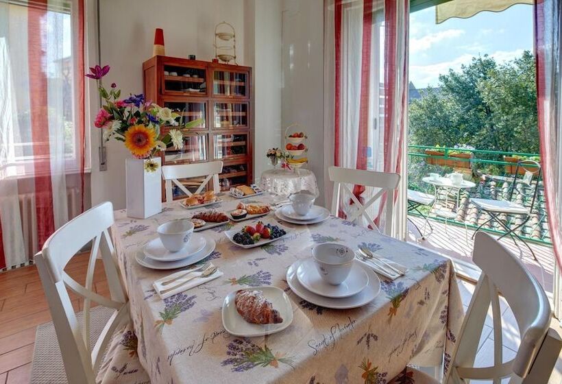 Cento Passi Dal Duomo B&b