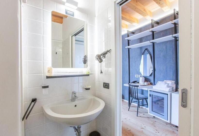 Отель Albergo Del Sole