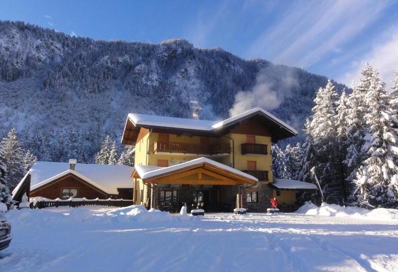 Отель Albergo Ristorante La Pigna