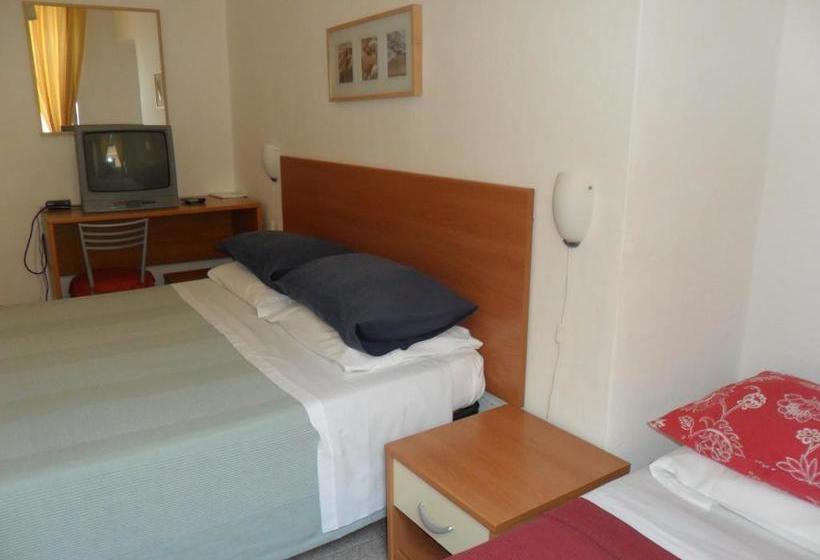 בית מלון כפרי Albergo Romeo