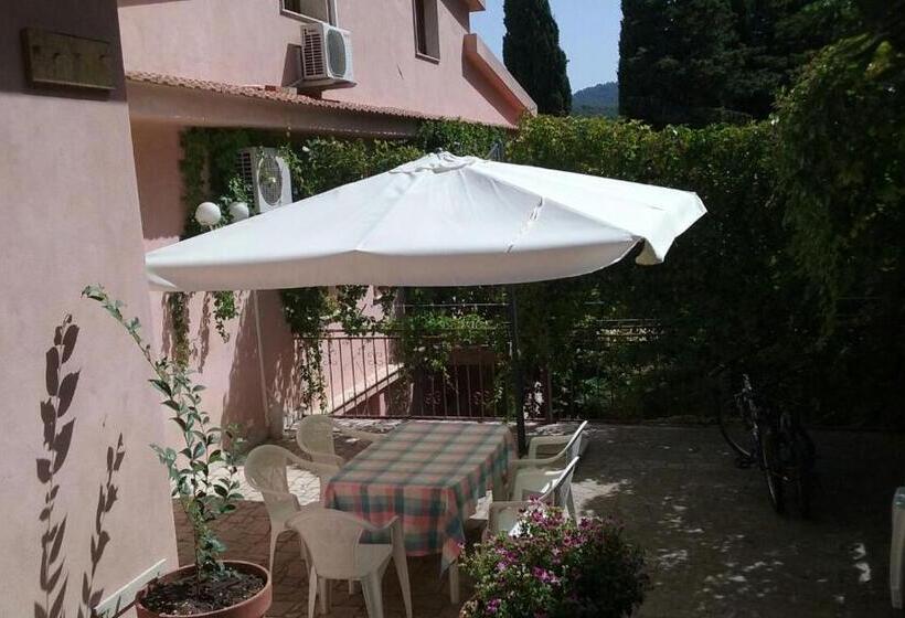 호텔 Albergo Villa Nobile