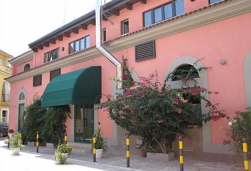 هتل Bella Napoli Ristorante & Spa