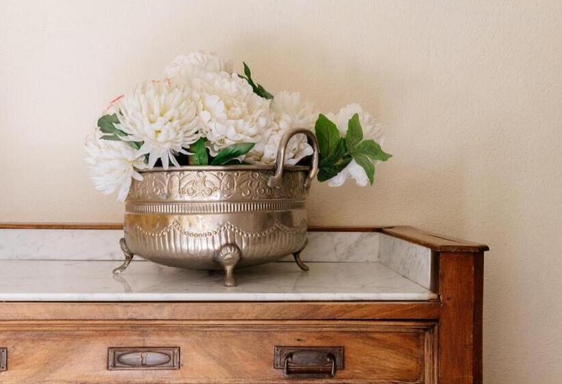 هتل Bella Napoli Ristorante & Spa