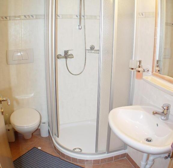 בית מלון כפרי Berggasthof Häusler