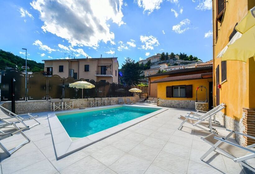 בית מלון כפרי Cascia Ristorante