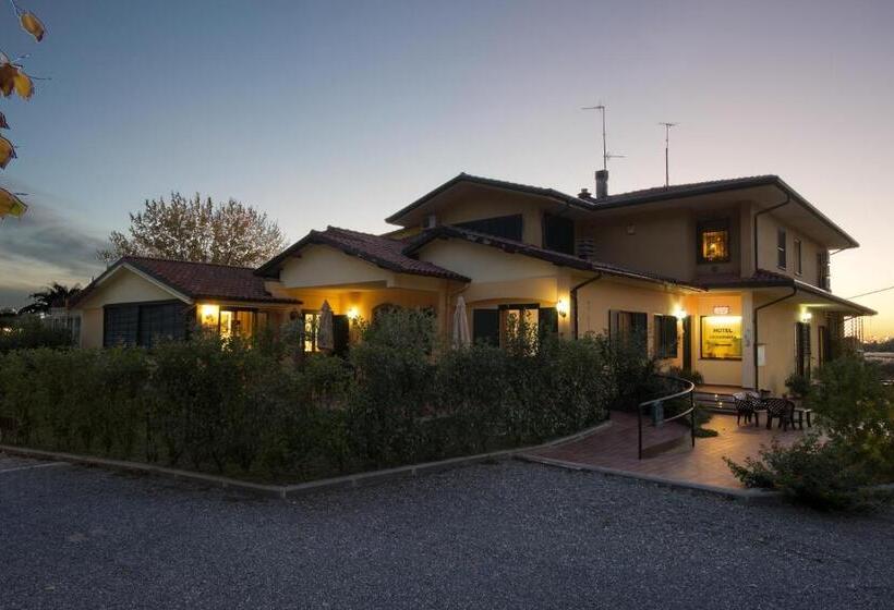 فندق Cecco Di Nara