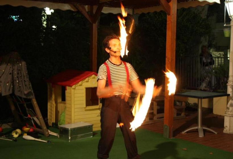 酒店 Gadames   Lunch On The Beach