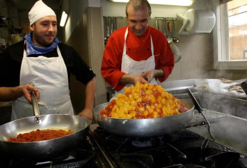 酒店 Gadames   Lunch On The Beach