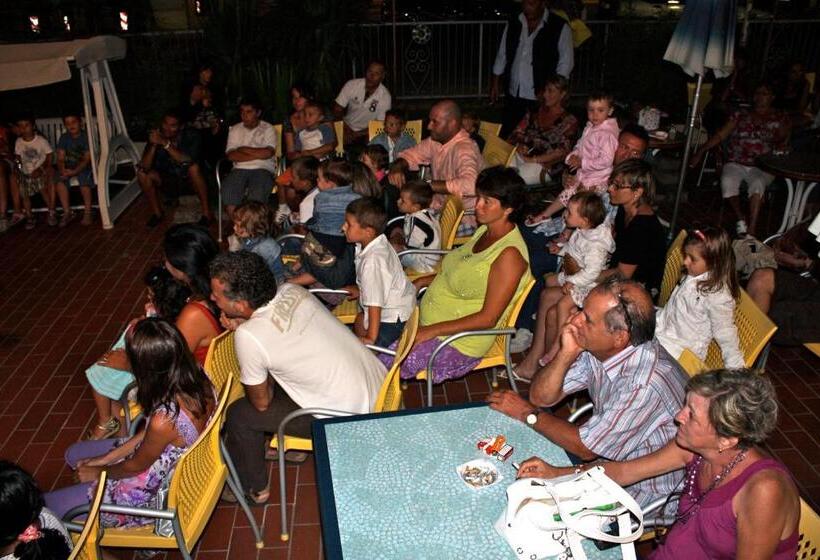 酒店 Gadames   Lunch On The Beach