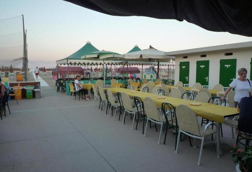 酒店 Gadames   Lunch On The Beach