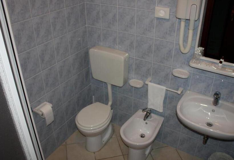 酒店 Gadames   Lunch On The Beach