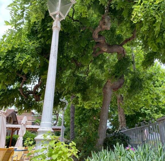 酒店 Gadames   Lunch On The Beach