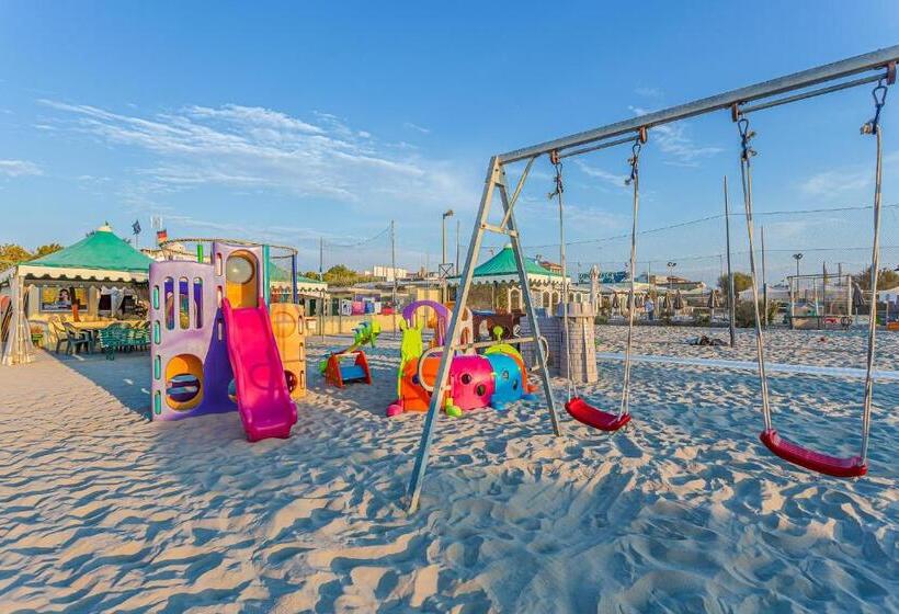 酒店 Gadames   Lunch On The Beach