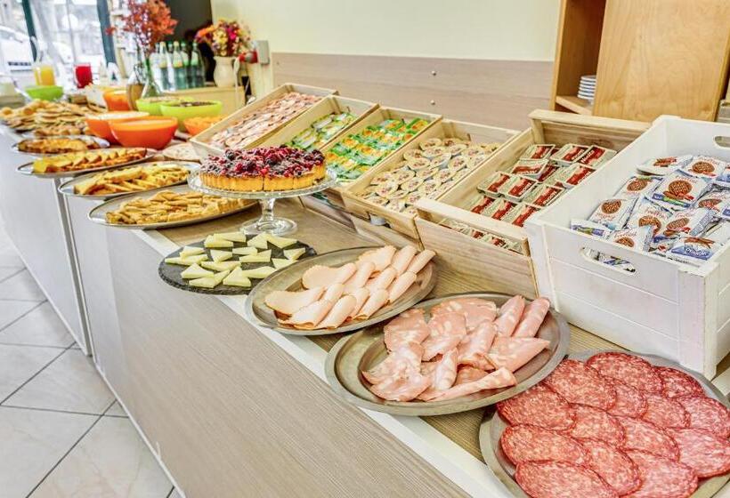 酒店 Gadames   Lunch On The Beach