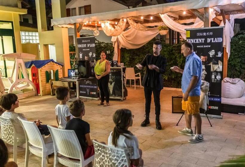 酒店 Gadames   Lunch On The Beach