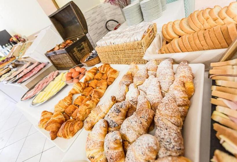 酒店 Gadames   Lunch On The Beach