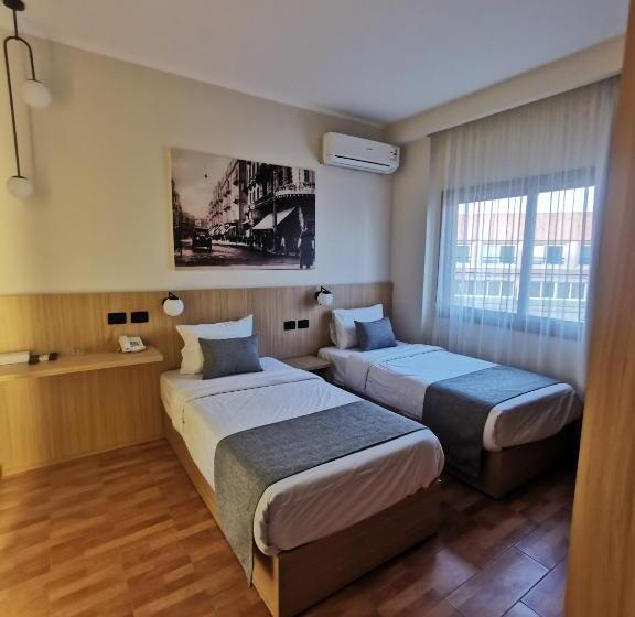 Hotelli Green Plaza Inn    Business &families Only