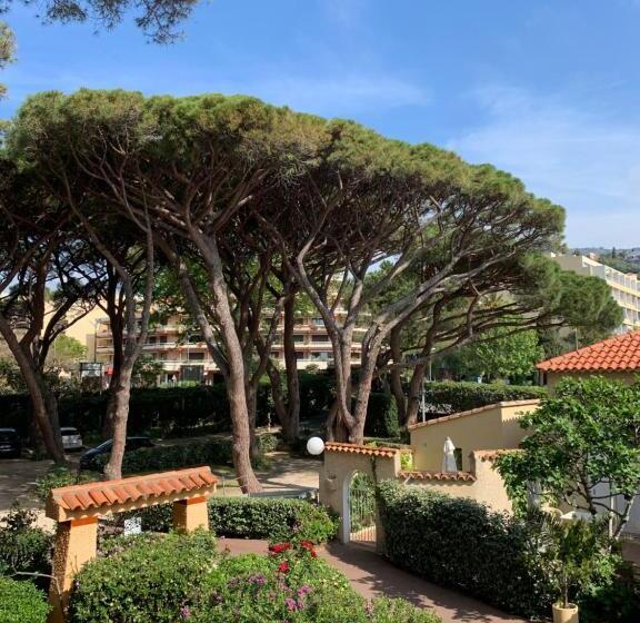 酒店 Hôtel Beau Rivage