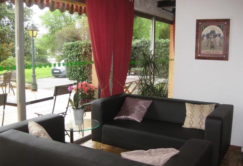 Отель Hôtel Les Pavillons Du Golf