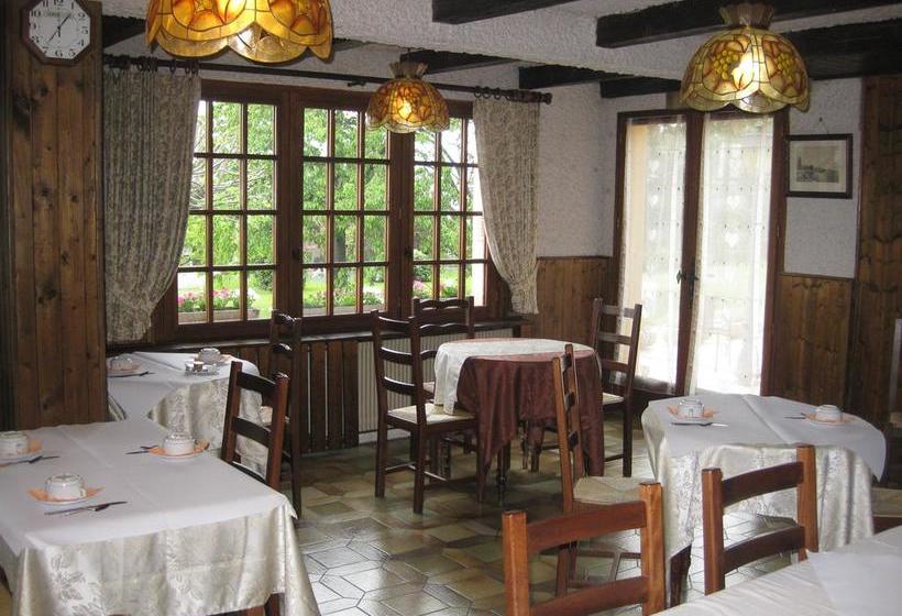 Отель Hôtel Les Pavillons Du Golf