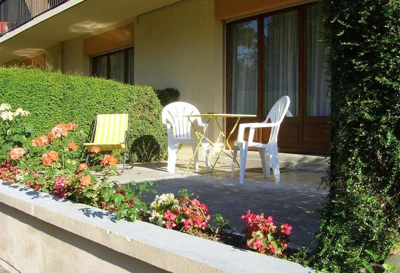 Отель Hôtel Les Pavillons Du Golf