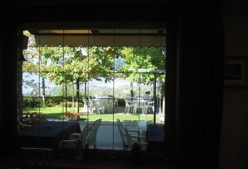 בית מלון כפרי Ristorante La Rua