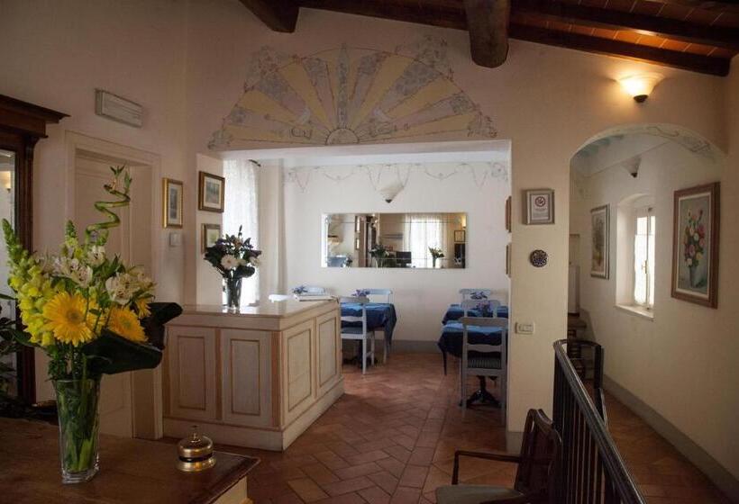 فندق Locanda Degli Artisti