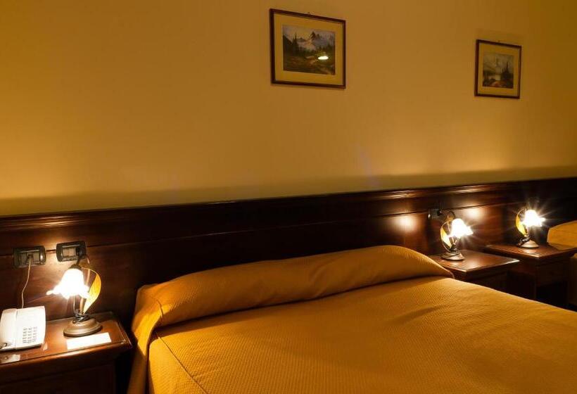 Отель Mediterraneo