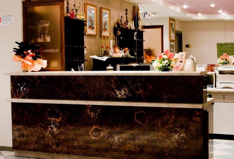 בית מלון כפרי Michelangelo