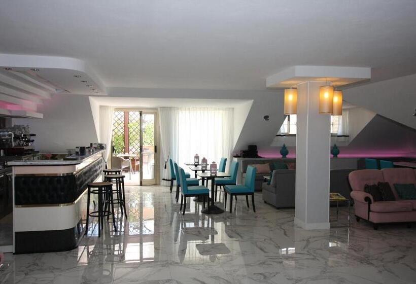 فندق Naxos B&b