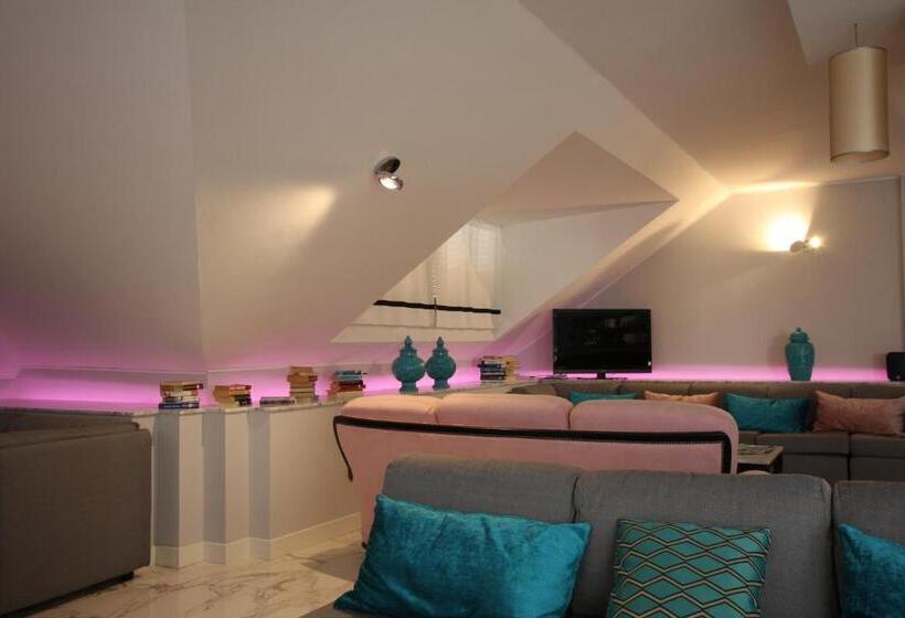 فندق Naxos B&b