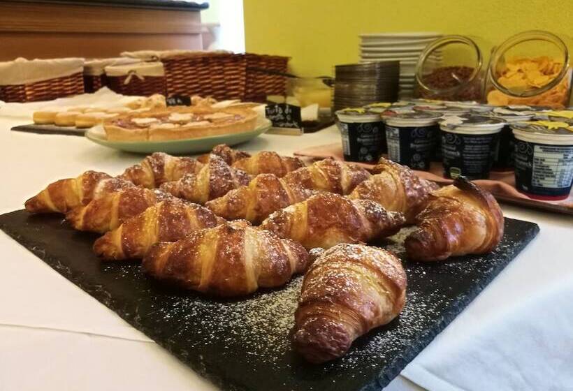 בית מלון כפרי Paganella