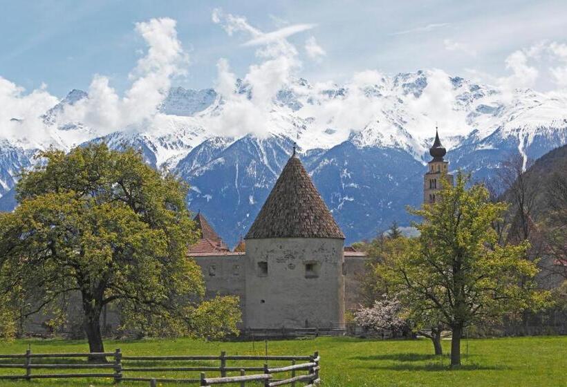 בית מלון כפרי Pension & Residence Astoria