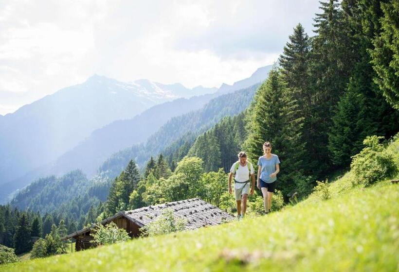 בית מלון כפרי Pfeiss