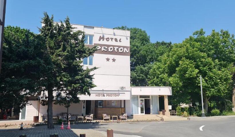 ホテル Proton