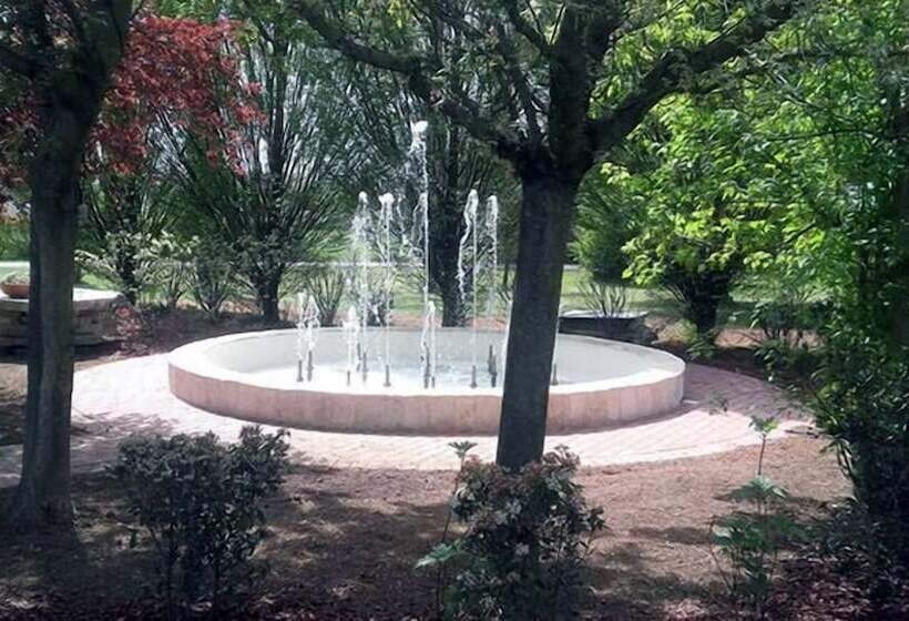 فندق Relais Madonna Di Campagna