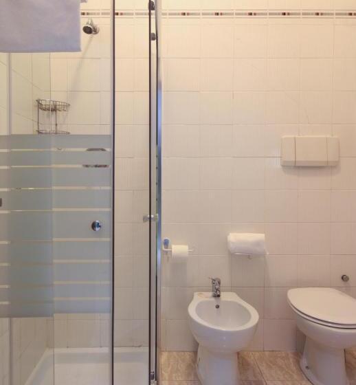 ホテル Rose & Crown