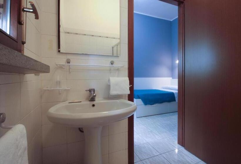 ホテル Rose & Crown