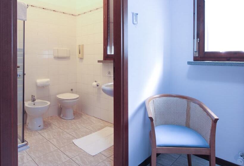 ホテル Rose & Crown