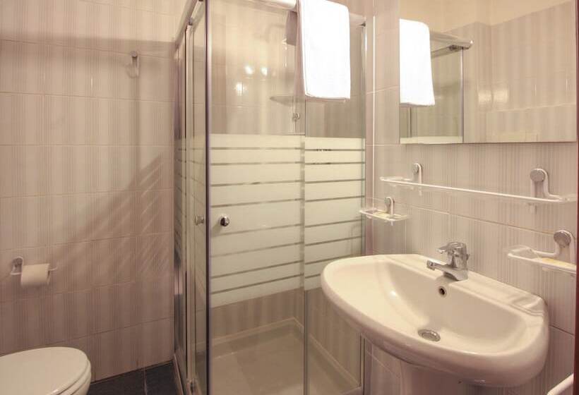 ホテル Rose & Crown