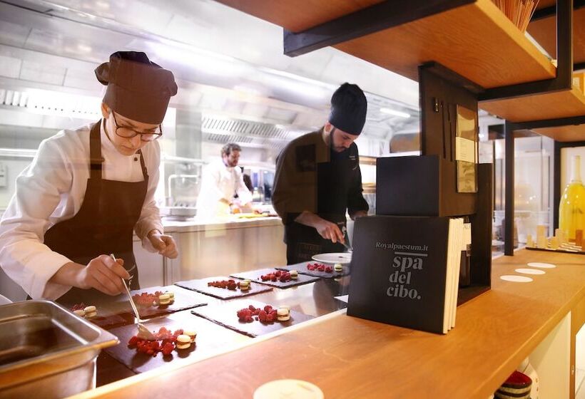 Отель Royal Paestum