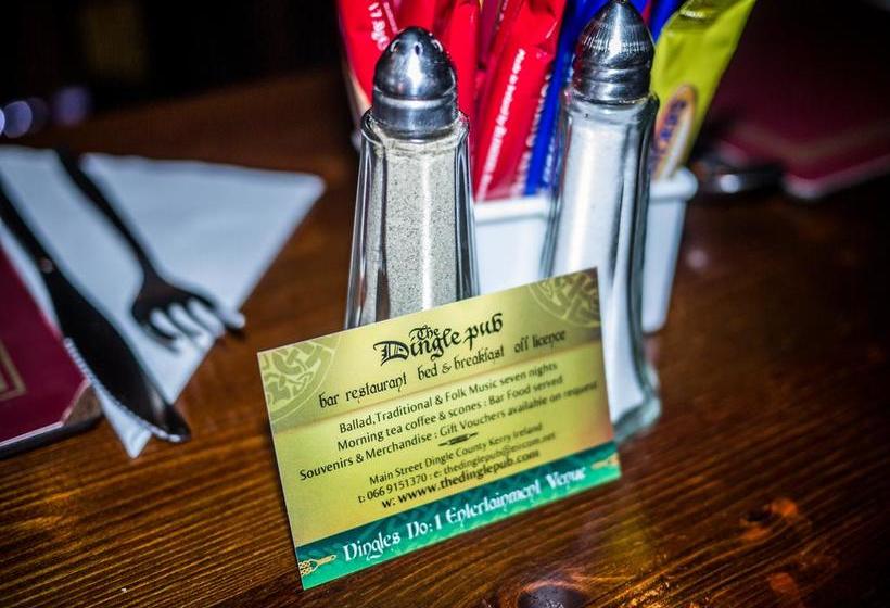 مبيت وإفطار The Dingle Pub Rooms