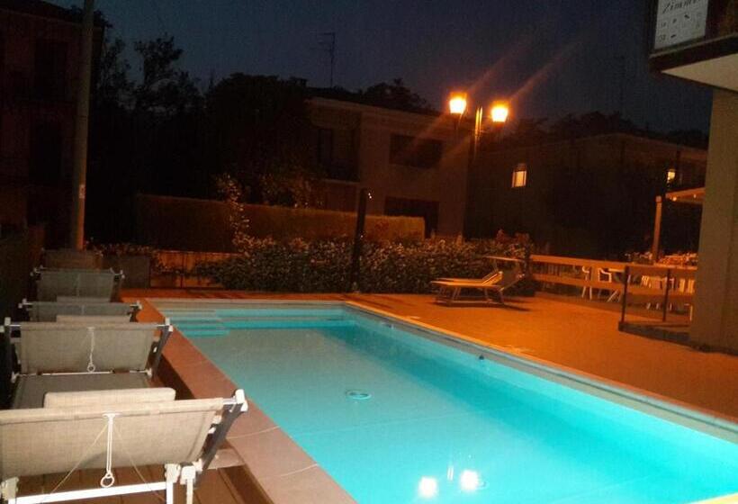 مبيت وإفطار Alessio Camere