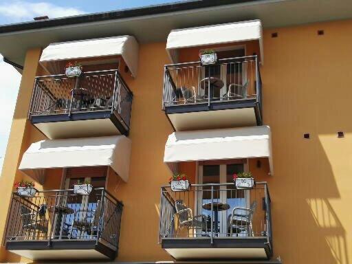 مبيت وإفطار Alessio Camere