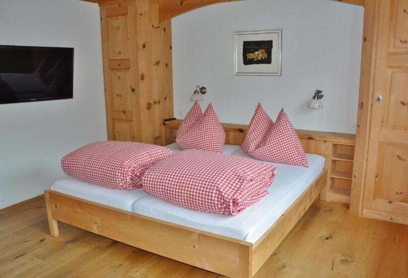 Bed & Breakfast Casa La Roda, Via Da Scola 2