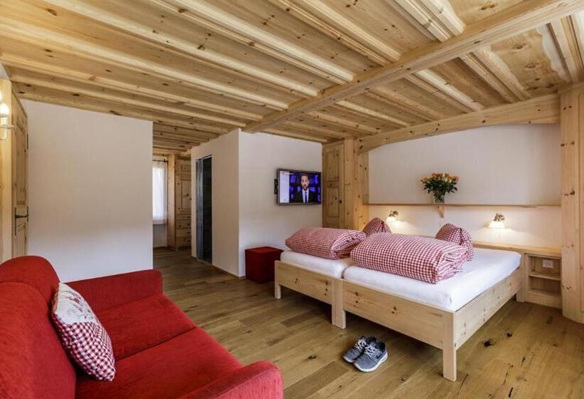 Bed & Breakfast Casa La Roda, Via Da Scola 2